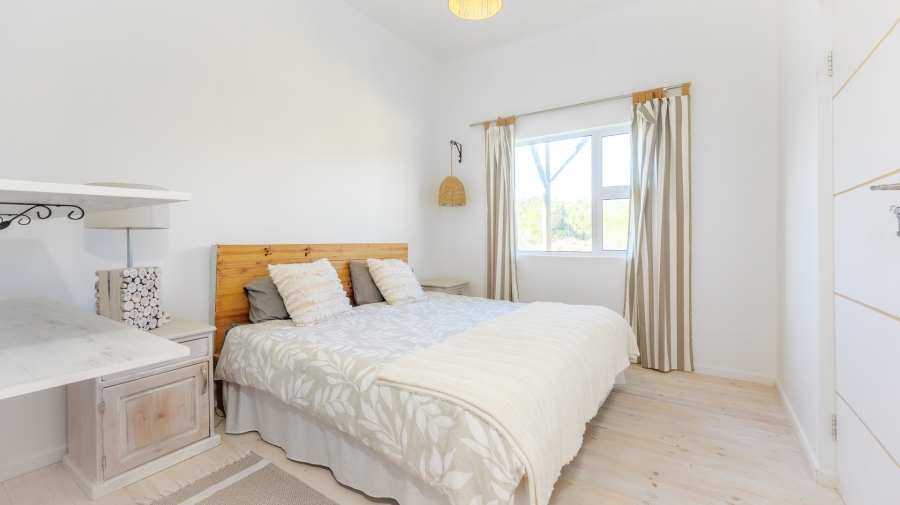 4 Bedroom Property for Sale in Suiderstrand Western Cape